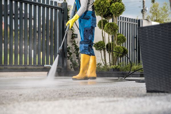 Driveway Power Washing in Naperville