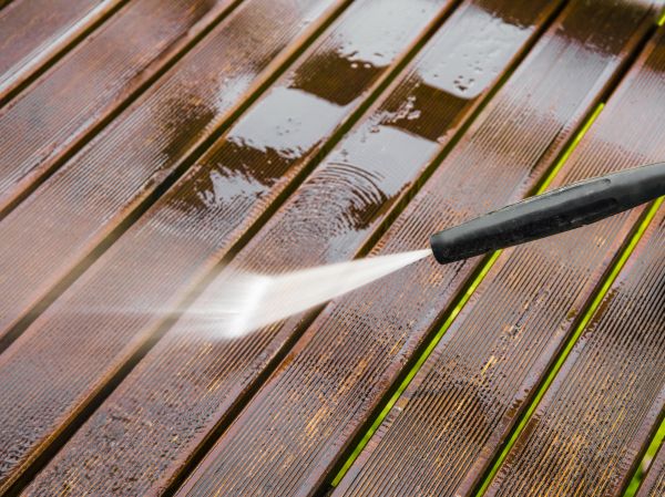 Cost of Deck Pressure Washing in Naperville