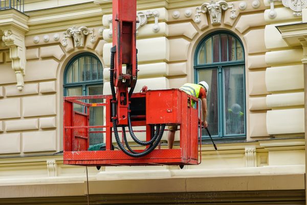 Building Pressure Washing in Naperville