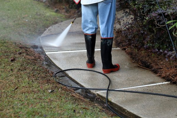 Cost of Sidewalk Pressure Cleaning in Naperville