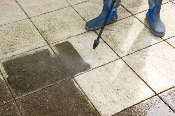 Cost of Outdoor Concrete Cleaning in Naperville