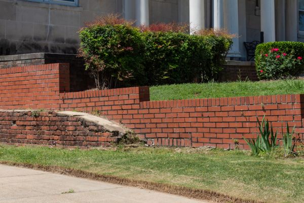 Cost of Retaining Wall Cleaning in Naperville